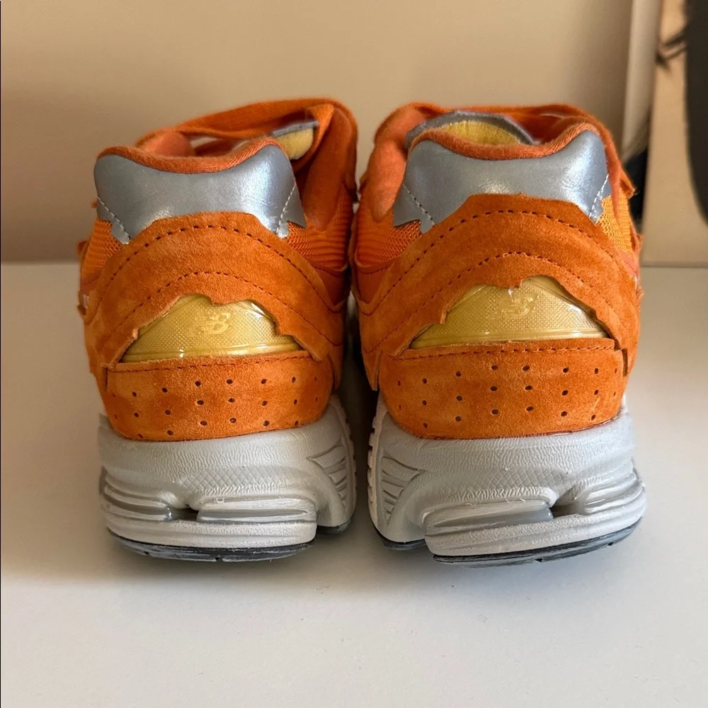 New Balance 2002 R - Picture 3 of 4